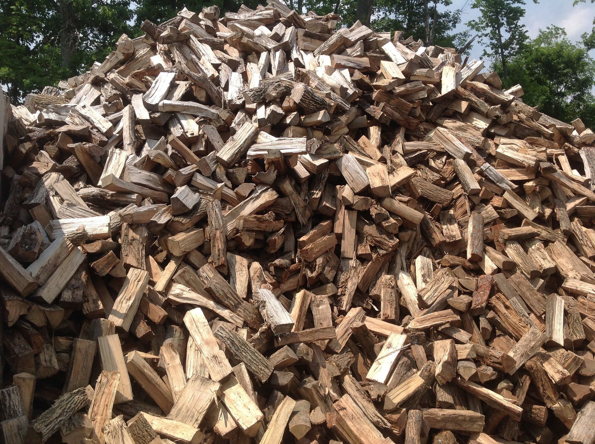 Mulch Burlington, KY Affordable Landscape Supplies